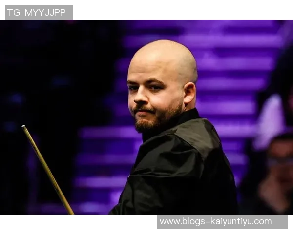 墨菲与布雷切尔激战正酣赛场精彩瞬间回顾与分析 墨菲与布雷切尔激战正酣赛场精彩瞬间回顾与分析