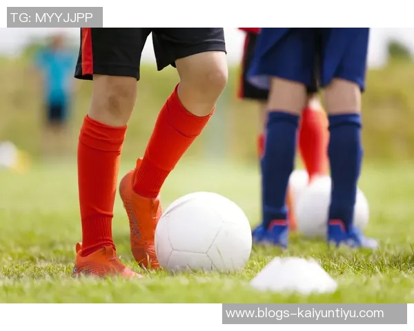 日本与新西兰足球对决大名单揭晓球员阵容引发关注与期待 日本与新西兰足球对决大名单揭晓球员阵容引发关注与期待